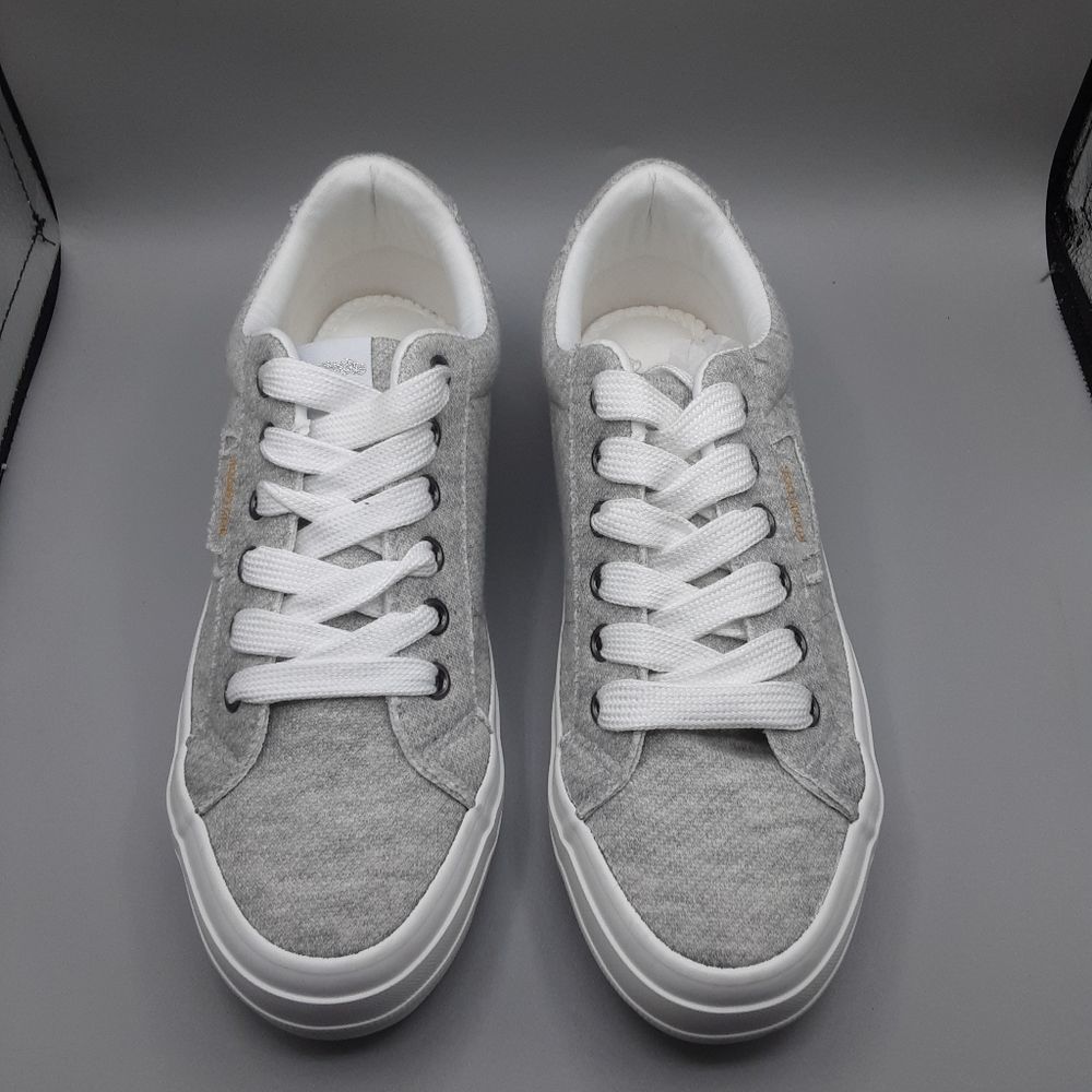 HOST PICK 🎉Rocket Dog Sneakers new - Picture 3 of 9